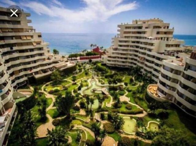 Benalbeach Jr Suite Malaga Bagian luar foto