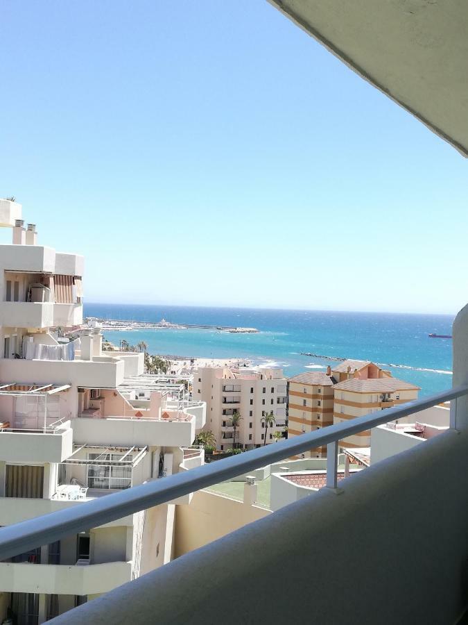 Benalbeach Jr Suite Malaga Bagian luar foto