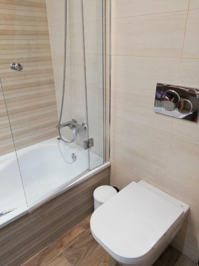 Benalbeach Jr Suite Malaga Bagian luar foto