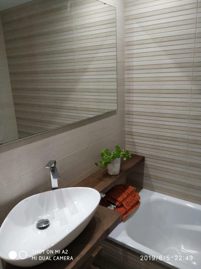 Benalbeach Jr Suite Malaga Bagian luar foto